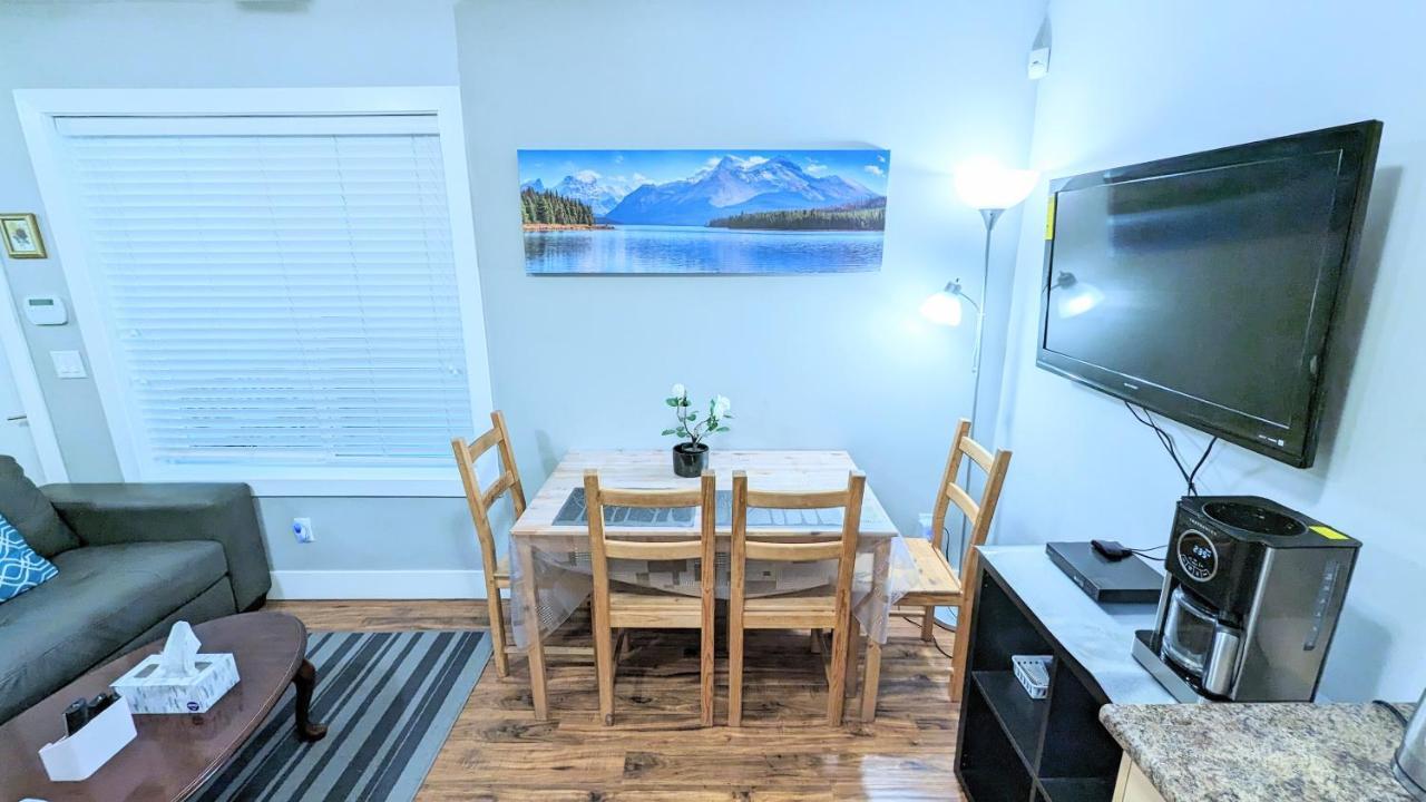 Entire Forest Home Near Nature & Amenities Surrey Eksteriør bilde